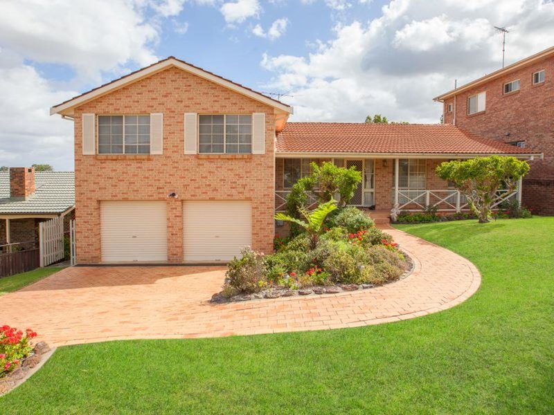 Photo - 8 Oakdale Place, Baulkham Hills NSW 2153 - Image 2