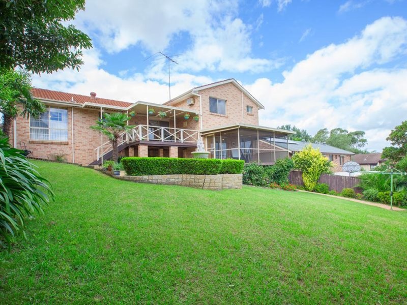 Photo - 8 Oakdale Place, Baulkham Hills NSW 2153 - Image 10