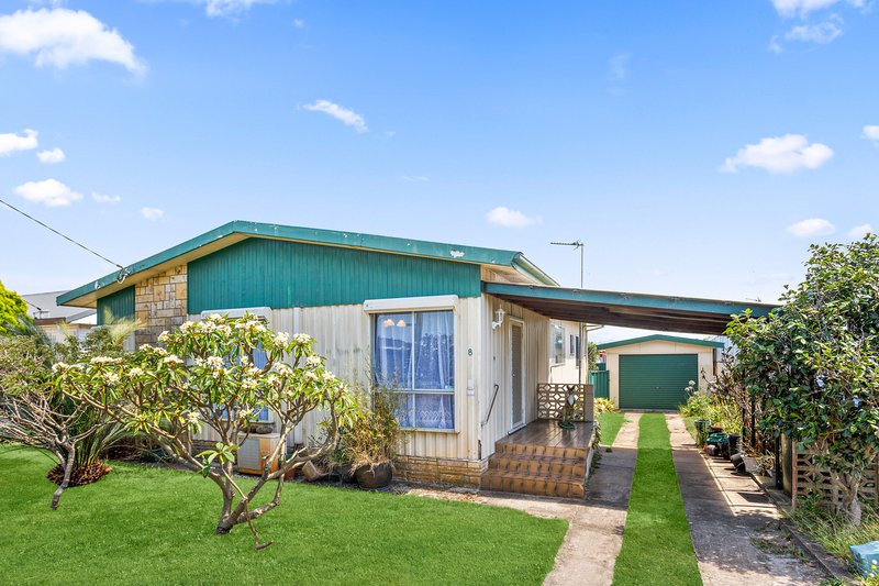 8 Oakland Avenue, Windang NSW 2528