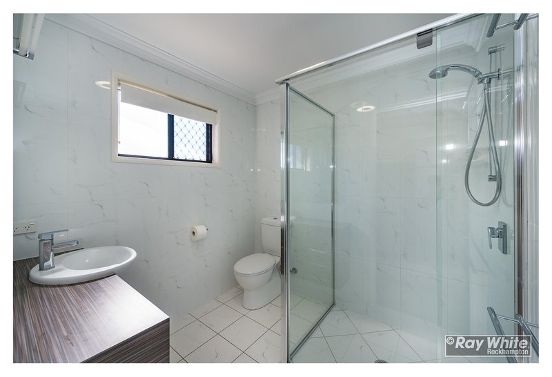 Photo - 8 Oakland Court, Norman Gardens QLD 4701 - Image 6