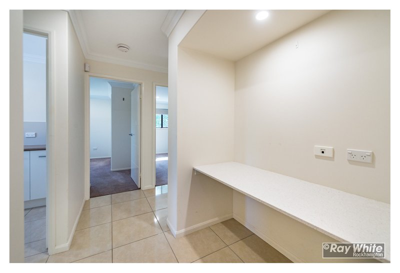 Photo - 8 Oakland Court, Norman Gardens QLD 4701 - Image 16