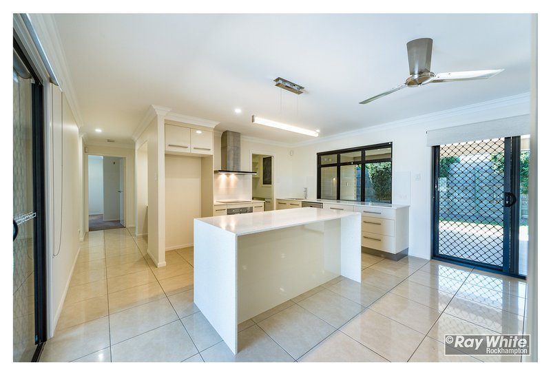 Photo - 8 Oakland Court, Norman Gardens QLD 4701 - Image 26