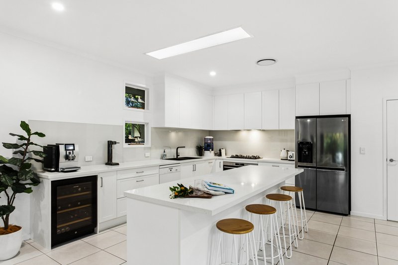 Photo - 8 Oakleaf Close, Tewantin QLD 4565 - Image 6