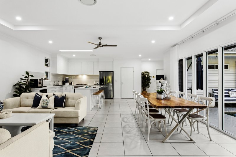 Photo - 8 Oakleaf Close, Tewantin QLD 4565 - Image 8