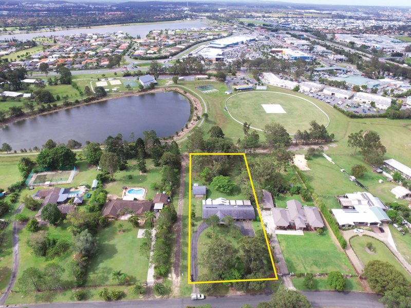 8 Oberon Way, Oxenford QLD 4210