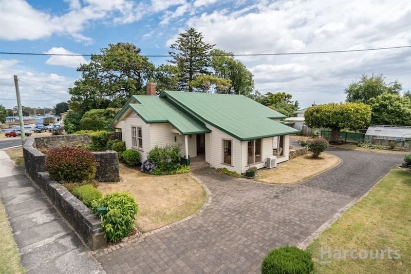 8 Old Bass Highway, Wynyard TAS 7325