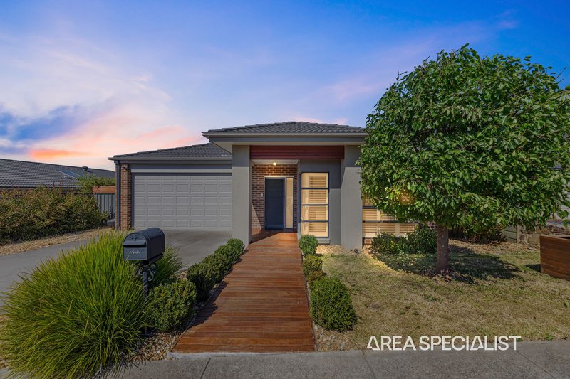 Photo - 8 Ontario Drive, Pakenham VIC 3810 - Image 3