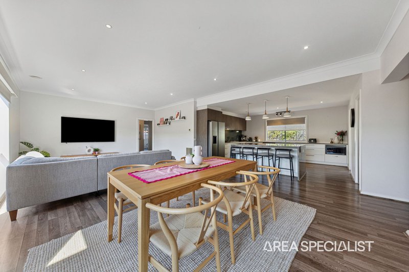 Photo - 8 Ontario Drive, Pakenham VIC 3810 - Image 4