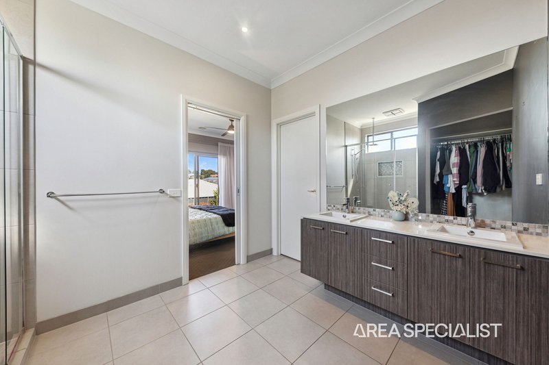 Photo - 8 Ontario Drive, Pakenham VIC 3810 - Image 8