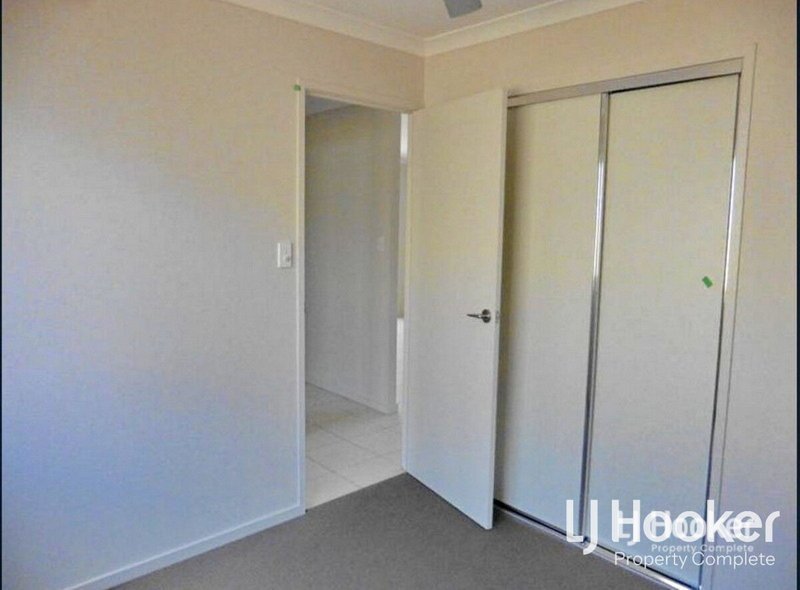 Photo - 8 Orb Street, Yarrabilba QLD 4207 - Image 10