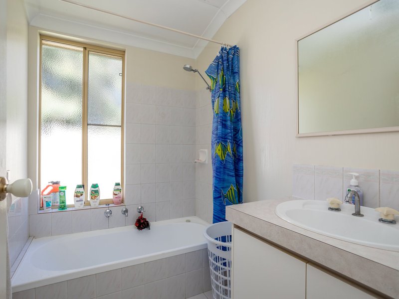 Photo - 8 Oriole Way, Thornlie WA 6108 - Image 17