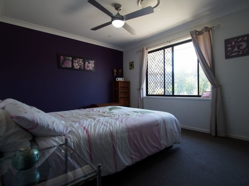 Photo - 8 Orla Court, Murrumba Downs QLD 4503 - Image 9