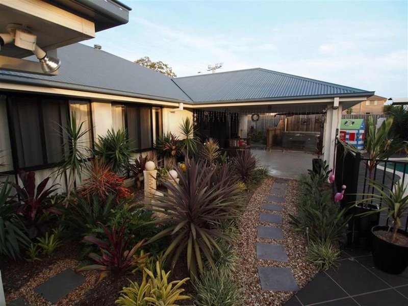 Photo - 8 Orla Court, Murrumba Downs QLD 4503 - Image 15