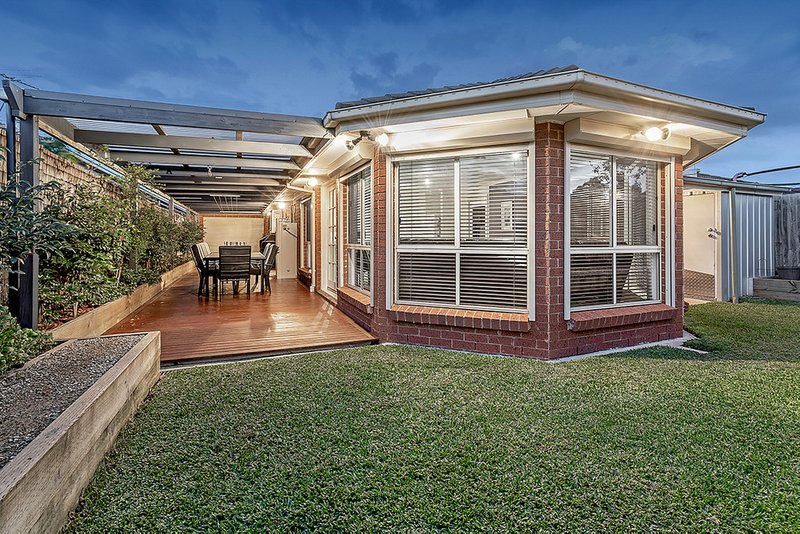 Photo - 8 Orlando Drive, Roxburgh Park VIC 3064 - Image 15