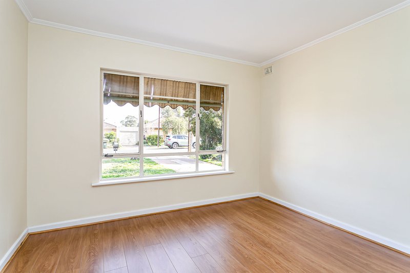 Photo - 8 Ormsby Avenue, Parafield Gardens SA 5107 - Image 2