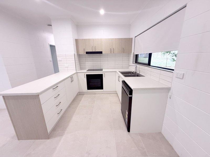 Photo - 8 Pacific View Drive, Wongaling Beach QLD 4852 - Image 7