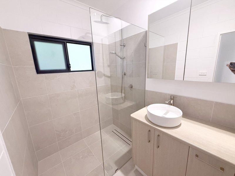 Photo - 8 Pacific View Drive, Wongaling Beach QLD 4852 - Image 14