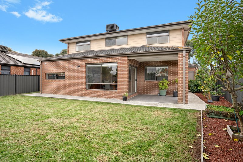 Photo - 8 Paddys Place, South Morang VIC 3752 - Image 12