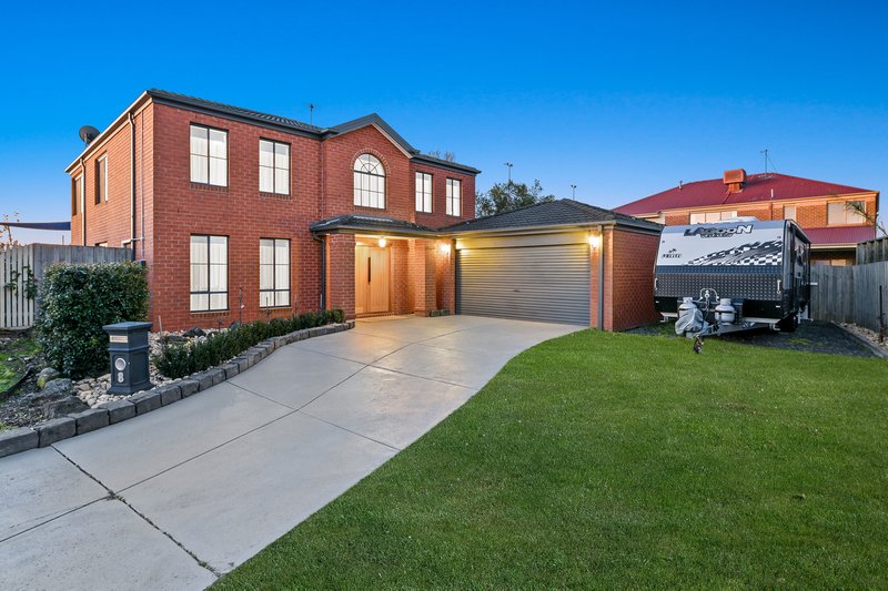 8 Padstow Court, Narre Warren South VIC 3805