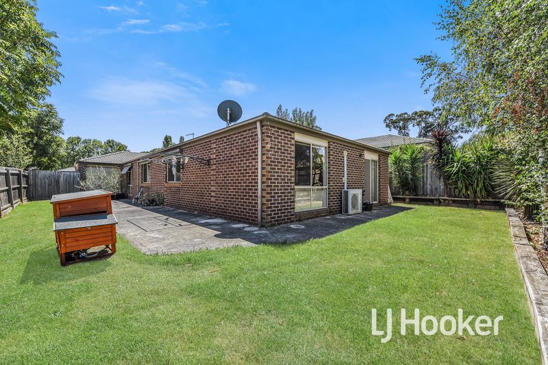 Photo - 8 Palm Square, Drouin VIC 3818 - Image 8