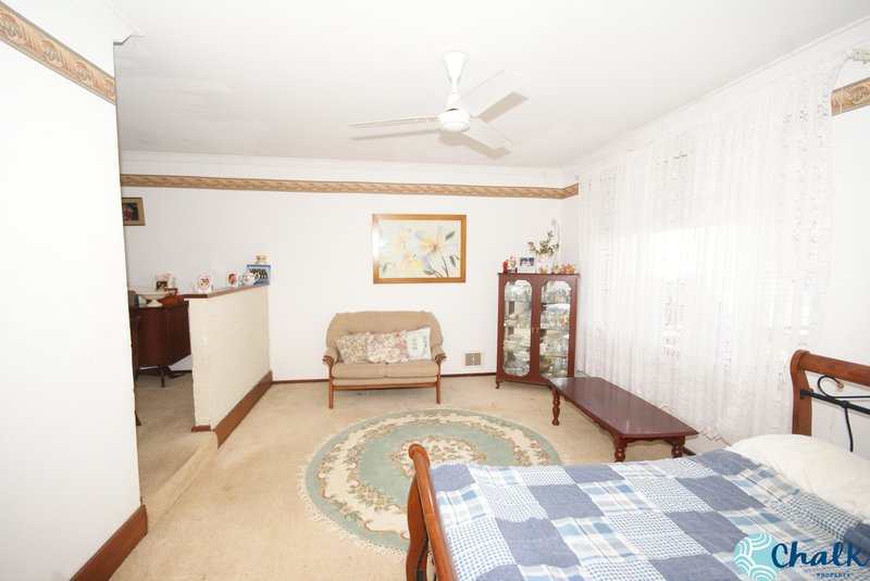 Photo - 8 Palmer Street, Warnbro WA 6169 - Image 7