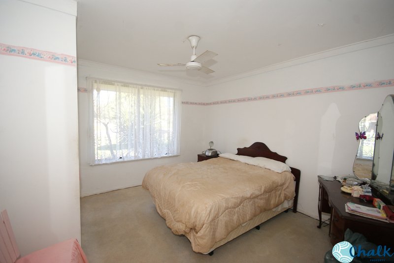 Photo - 8 Palmer Street, Warnbro WA 6169 - Image 9