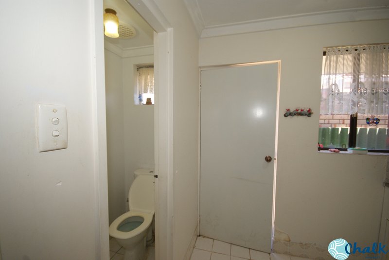 Photo - 8 Palmer Street, Warnbro WA 6169 - Image 11