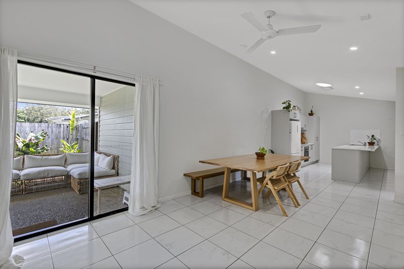 Photo - 8 Palmerston Cres , Beerwah QLD 4519 - Image 4