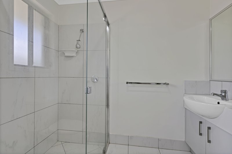 Photo - 8 Palmerston Cres , Beerwah QLD 4519 - Image 9