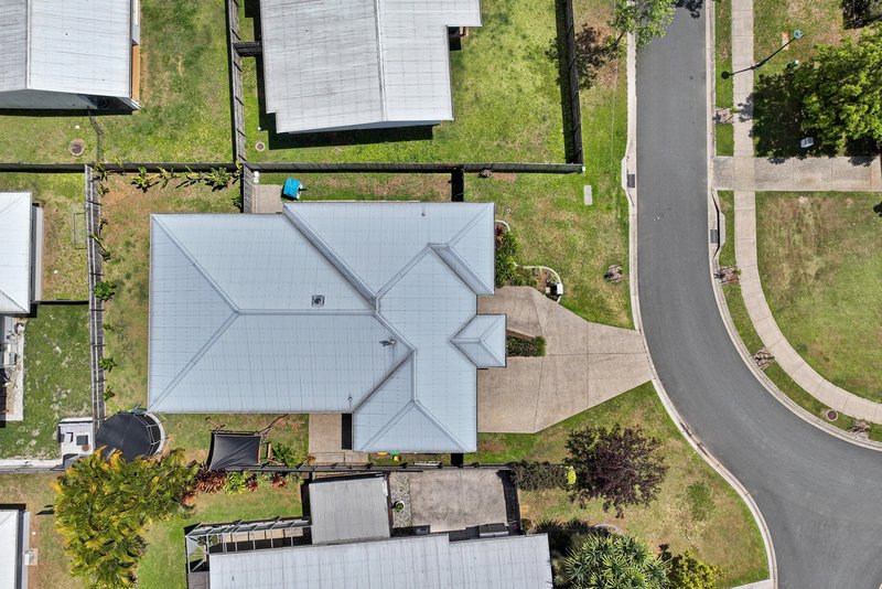 Photo - 8 Palmerston Cres , Beerwah QLD 4519 - Image 21