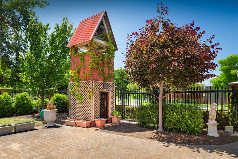 Photo - 8 Palmerston Street, Berwick VIC 3806 - Image 5