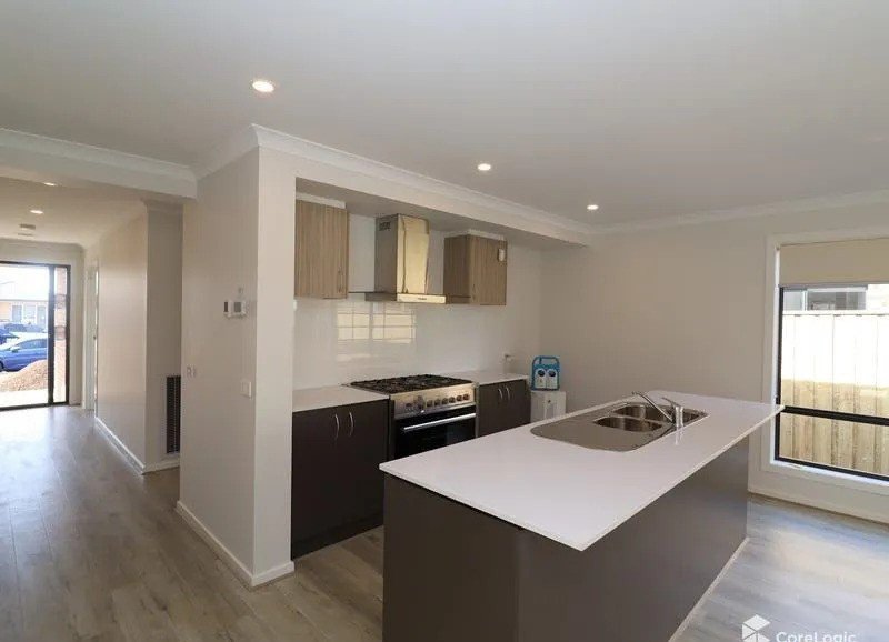 Photo - 8 Pankina Road, Mambourin VIC 3024 - Image 2