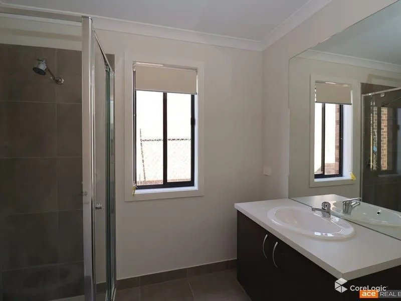 Photo - 8 Pankina Road, Mambourin VIC 3024 - Image 8