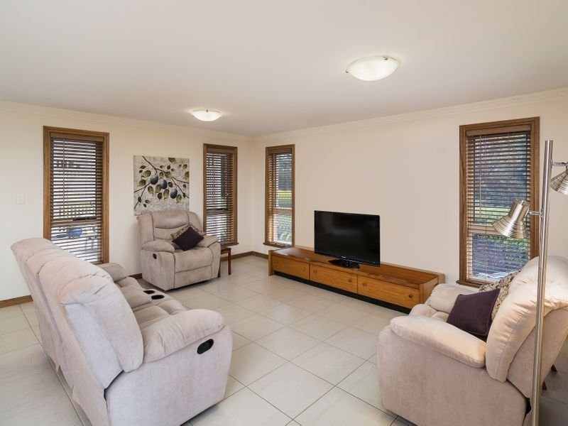 Photo - 8 Paris Court, Mount Barker SA 5251 - Image 6