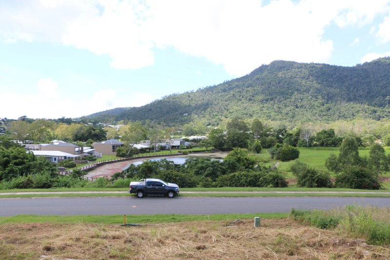 Photo - 8 Parker Road, Cannonvale QLD 4802 - Image 2