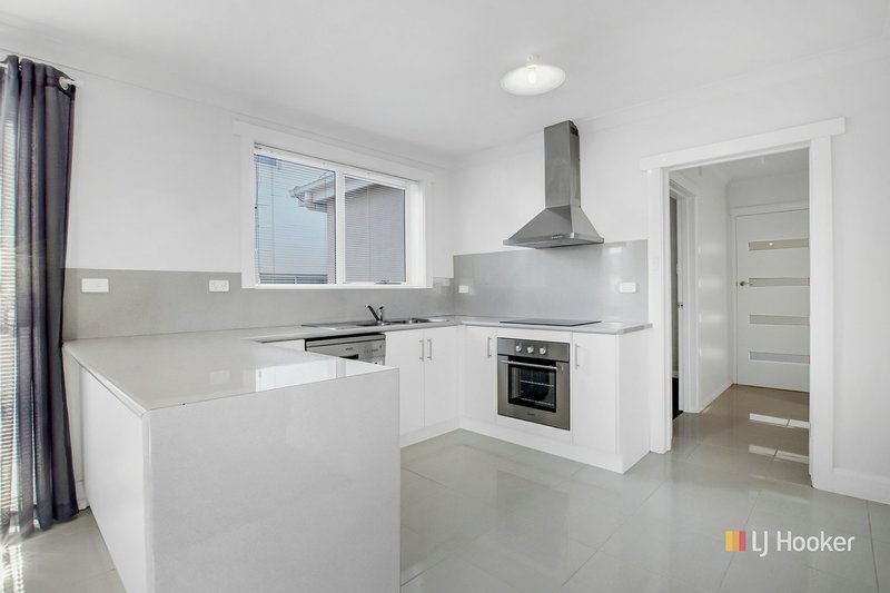 Photo - 8 Parker Street, Devonport TAS 7310 - Image 2