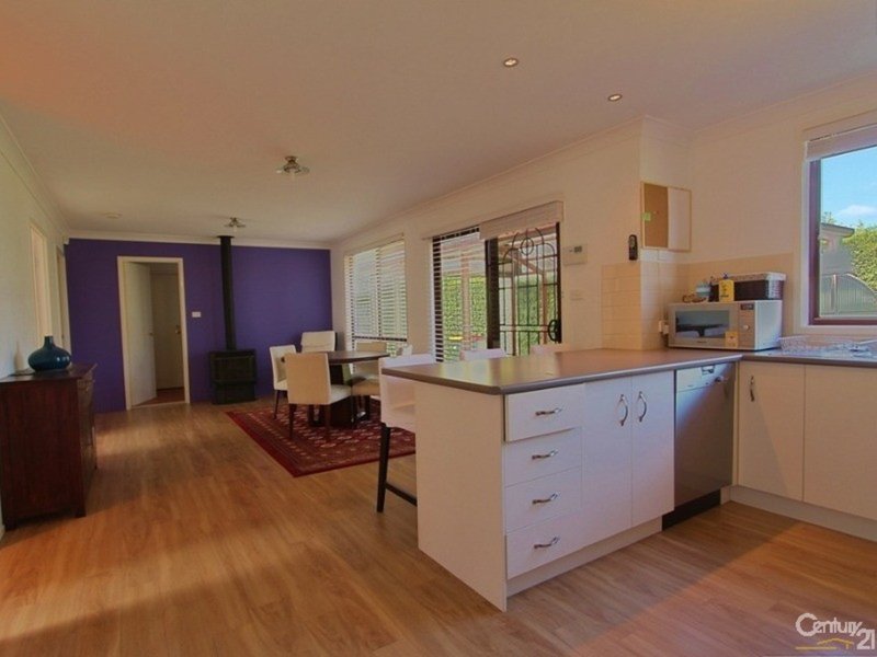 Photo - 8 Parker Street, Woodford NSW 2778 - Image 6