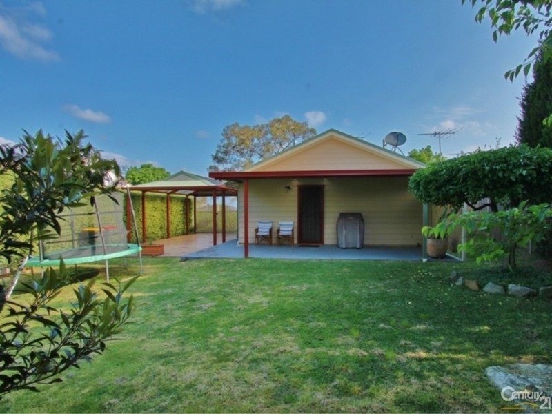 Photo - 8 Parker Street, Woodford NSW 2778 - Image 8