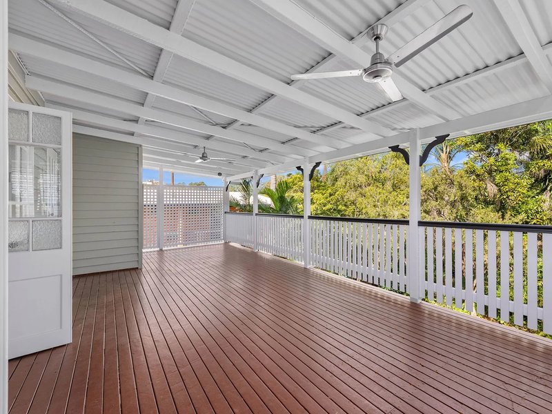 Photo - 8 Parkhurst Avenue, Herston QLD 4006 - Image 2