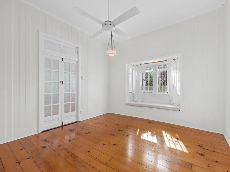 Photo - 8 Parkhurst Avenue, Herston QLD 4006 - Image 7