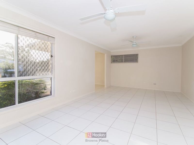 Photo - 8 Parkland Avenue, Browns Plains QLD 4118 - Image 4