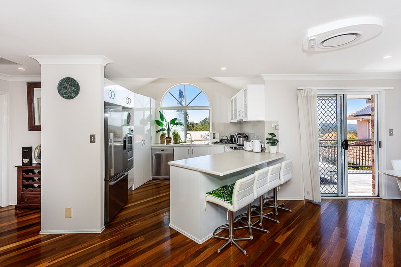 Photo - 8 Parklane Place, Highland Park QLD 4211 - Image 8