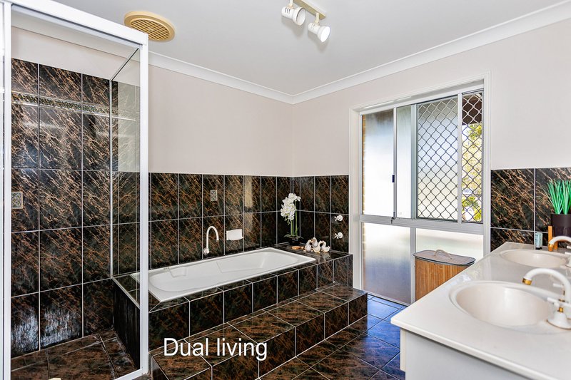 Photo - 8 Parklane Place, Highland Park QLD 4211 - Image 21