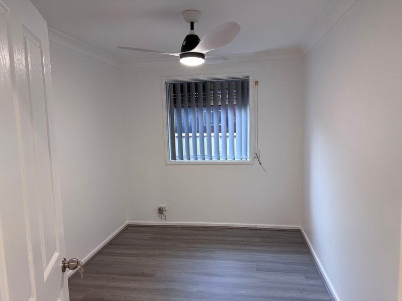 Photo - 8 Parklea Parade, Canley Heights NSW 2166 - Image 6