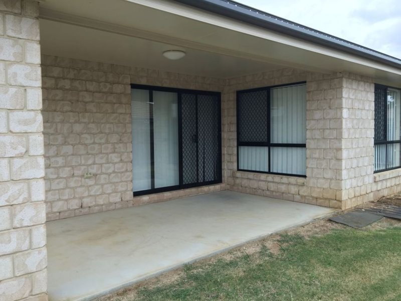 Photo - 8 Parkside Drive, Kingaroy QLD 4610 - Image 12