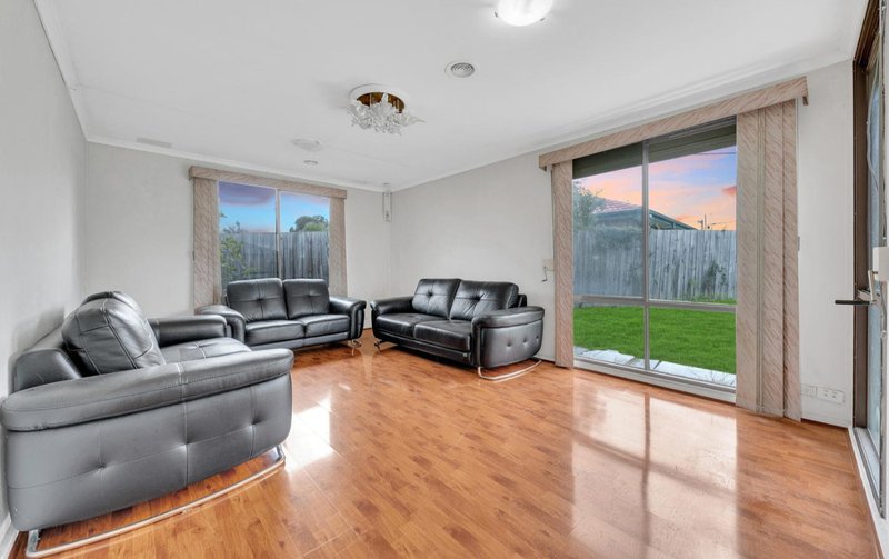 Photo - 8 Parwan Court, Meadow Heights VIC 3048 - Image 3