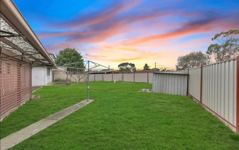 Photo - 8 Parwan Court, Meadow Heights VIC 3048 - Image 14