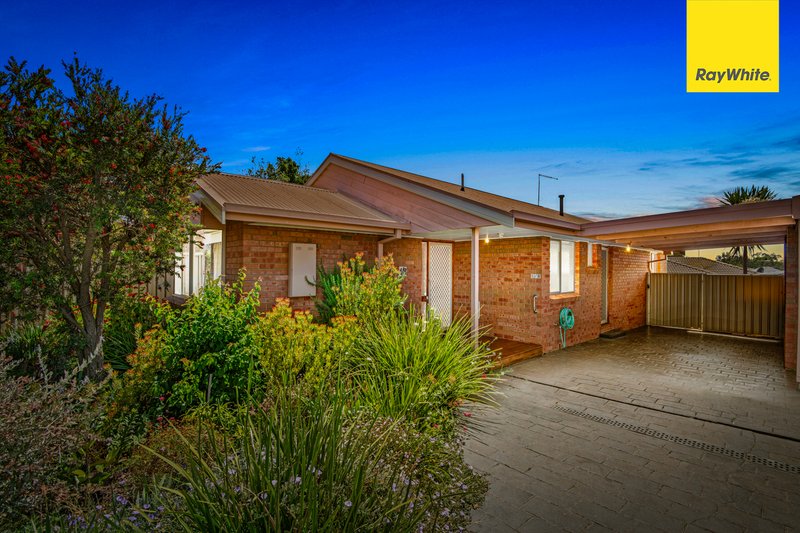 8 Peart Court, Brookfield VIC 3338