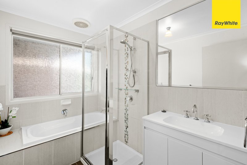 Photo - 8 Peart Court, Brookfield VIC 3338 - Image 5