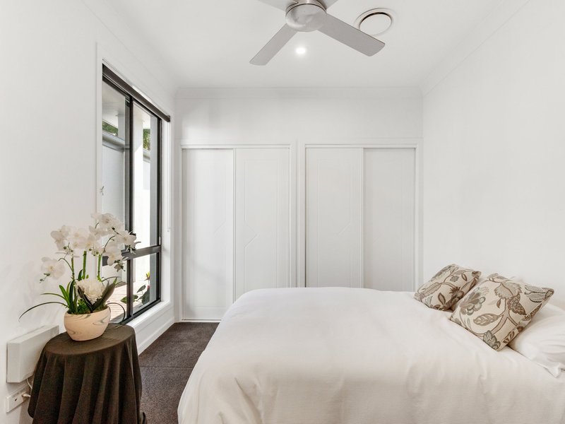 Photo - 8 Peatling Lane, Twin Waters QLD 4564 - Image 25